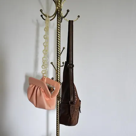 Between Baroque And Jungle 16' Airport 8' Downtown Apartment